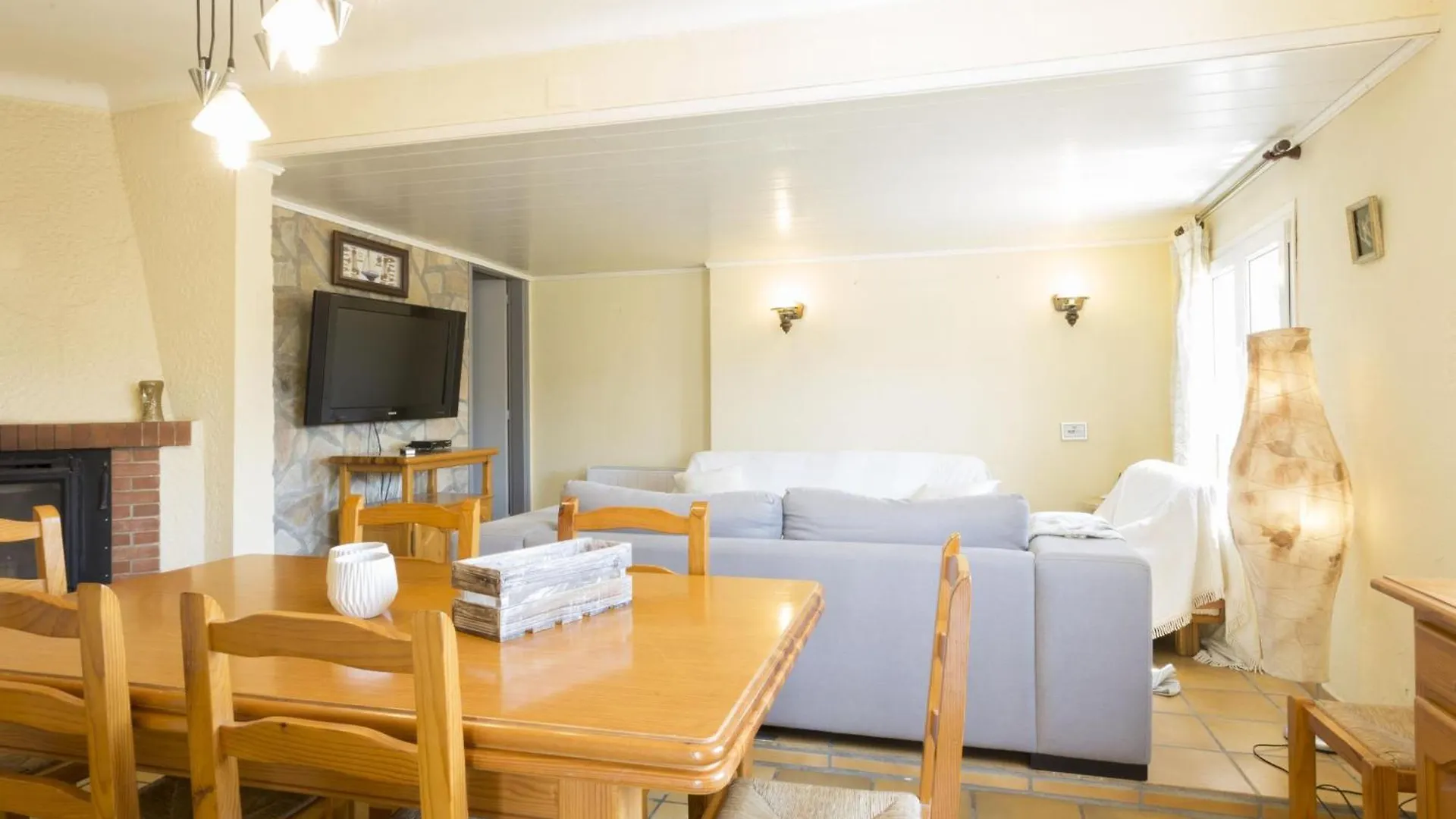 Casa En Torroella De Montgri Con Piscina Privada, Cerca De La Playa Y Centro Turistico - Es-325-17 Villa Spain
